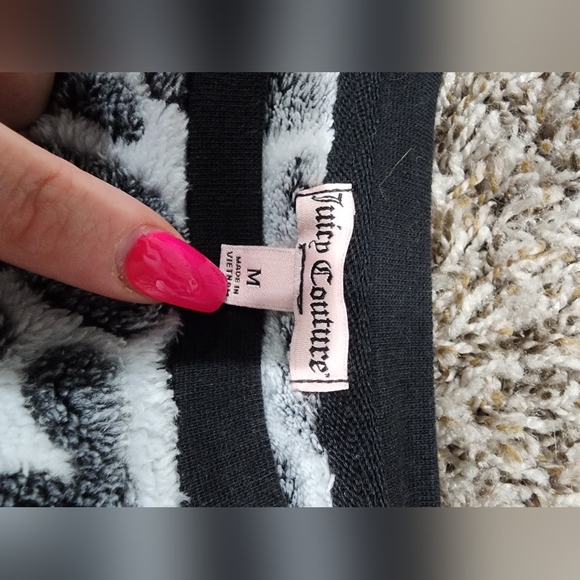 Soft Juice Couture sweater - Picture 2 of 2